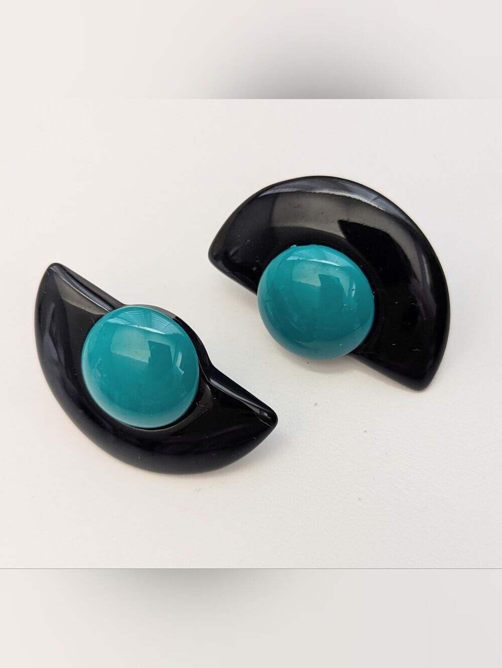 Vintage 80s Black Half-Circle Clip-On Earrings w/Raised Turquoise Circle/Ball